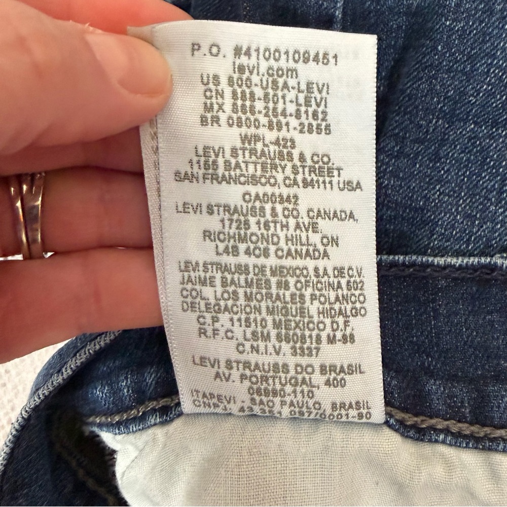 Levi’s 515 Mid-Rise Medium Wash Denim Jean Shorts Size 4 Classic Perfect Fit EUC - Picture 11 of 16